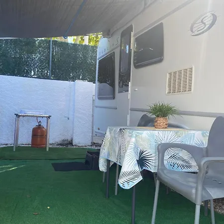 Caravana Estatica En Mediterraneo キャンプ場 *